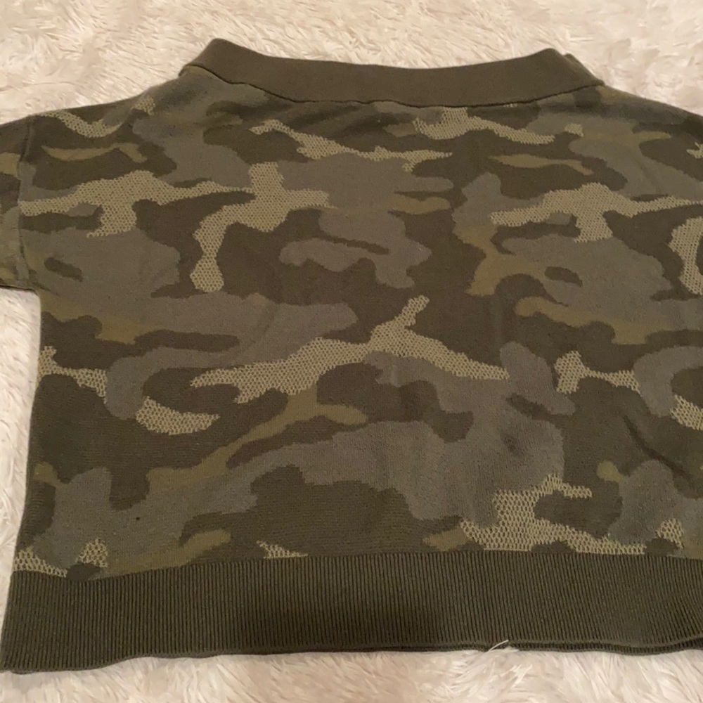 Camouflage quarter length sleeve off the shoulder sweater. No flaws.